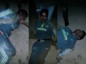 +فيديو صادم: “أولاد الشعب” يعنفون شخصا بطريقة وحشية بعد تكلبيه إثر ضبطه متلبسا بالفساد مع ابنهة مشغله.