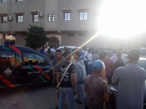 إطلاق سراح مالك مقهى “لاكريم”، وحالة استنفار لاعتقال مشتبه في علاقة بالواقعة.