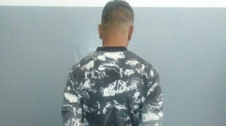 شرطة أكادير توقف قاصرا في 15 من العمر بتهمة التحريض على ارتكاب أفعال إجرامية عبر منشورات إلكترونية ضد الوداد قبل مباراته ضد الحسنية.