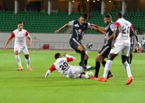حسنية أكادير ينفرذ بصدراة البطولة بعد فوزه على أولمبيك آسفي بملعب أدرار (+فيديو). 8 a 8
