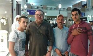 +صور: الملك محمد السادس مع أبناء شعبه بعيدا عن البروتوكول