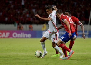 القنوات المجانية التي ستنقل المباراة النارية لنهائي دوري أبطال إفريقيا بين الأهلي المصري والوداد الرياضي. 6 q 14
