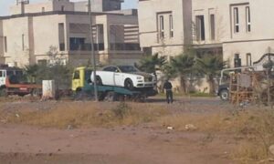 +صورة:حالة استنفار في محيط فيلا مالك مقهى “لاكريم”، وحجز سيارتين فاخرتين بحوزته.