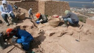 جمعيات المجتمع المدني بأكادير تدخل على خط قصة ترميم ترامب قصبة أكادير أوفلا وتنظم وقفة احتجاجية بالموقع