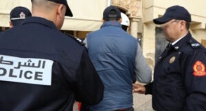 إنهاء البحث مع الأمنيين المتهمين بتسهيل تجنيس جزائريين والقضاء يرفض تمتيعهم بالسراح المؤقت