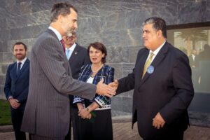 الدورة الخامسة للمنتدى الدولي للسياحة بلاس بالماس…رئيس جامعة ابن زهر يصافح ملك إسبانيا فليب السادس