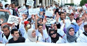 أطباء القطاع العام غاضبون ويعلنون عن إضراب يشل المستشفيات