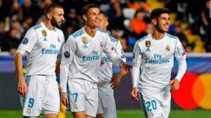 ريال مدريد أول فريق يحتفظ بلقب كأس العالم للأندية بعد فوز سهل على جريميو 10 1 82