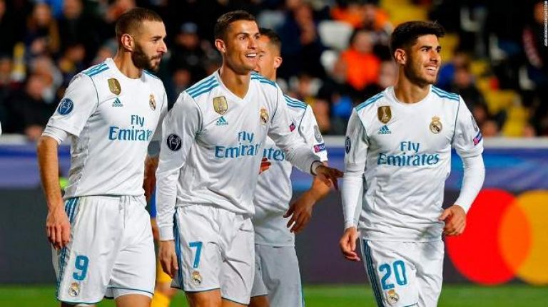 ريال مدريد أول فريق يحتفظ بلقب كأس العالم للأندية بعد فوز سهل على جريميو