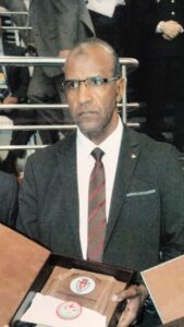 بقرار من الحموشي.. المديرية العامة للأمن الوطني تمدد العمل للسيد الحاج محمد الوزيزي لسنتين