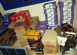 جمارك أكادير تتمكن من حجز مواد غذائية   مجهولة المصدر