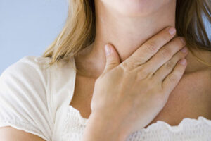 أغذية طبيعية “تخلصك” من التهاب الحلق>