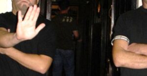 أكادير :  تحرش جنسي ل:”فيدورات” بسيدة خليجية أمام ملهى ليلي، يدفع السفارة إلى التدخل على خط القضية.