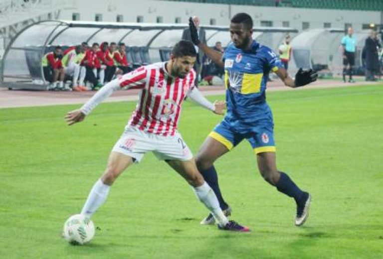 +فيديو الأهداف:حسنية أكادير يواصل التألق و قيادة البطولة بعد فوزه على الفتح الرباطي في مقابلة جنونية.