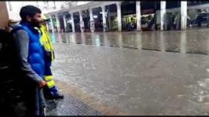 مشاهد رائعة من أمطار الخير بشارع محمد الخامس