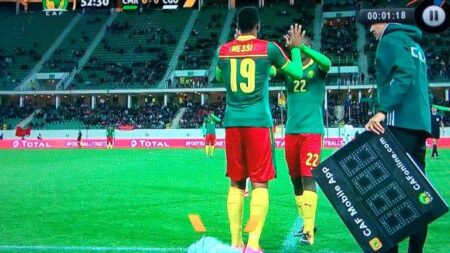 ميسي يلهب الفايسبوك بصور مثيرة من أكادير