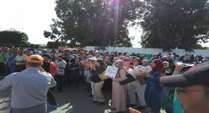 إنزكان أيت ملول تنتفض ضد قرار الأكاديمية وترفع شعار لاستعباد نساء ورجال التعليم