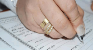 بعد  القرار الملكي بممارسة النساء مهنة العدول ..وزارة العدل تُعلن عن تنظيم مباراة لولوج مهنة العدل