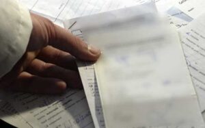 الأمن والصحة يطاردان شبكة لتزوير الشواهد الطبية زجت بمغاربة أبرياء في السجن