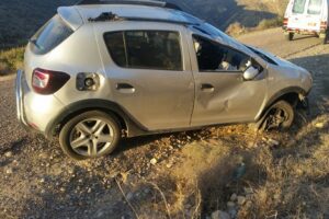 طريق فاسدة تؤجج غضب مواطنين بأكادير، ومطالب لوالي الجهة بالتدخل لرفع الضرر قبل حدوث الكوارث.