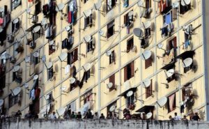 رسميا:منع تثبيت “البارابول” ونفض الزرابي بواجهات المنازل.. وعقوبات تنتظر المخالفين