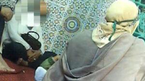 حقائق صادمة  حول استغلال أجانب سذاجة مرضى الوسواس لجني الملايين