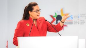 بالفيديو:مريم بنصالح تنفجر في وجه مسؤول منتخب بعد مطالبته لها التحدث بالعربية”نهضر بالفرنسية فهم ولا لهلا گاع”