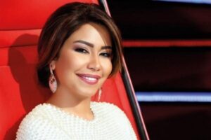 الفنانة شيرين تركل أحد رجال الأمن