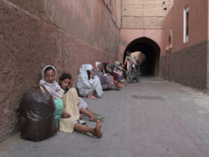 1000 درهم لمليون عائلة فقيرة، والداودي يفجر قنبلة:”نخاف أن تذهب أموال دعم الفقراء إلى الناس “الغلاظ”