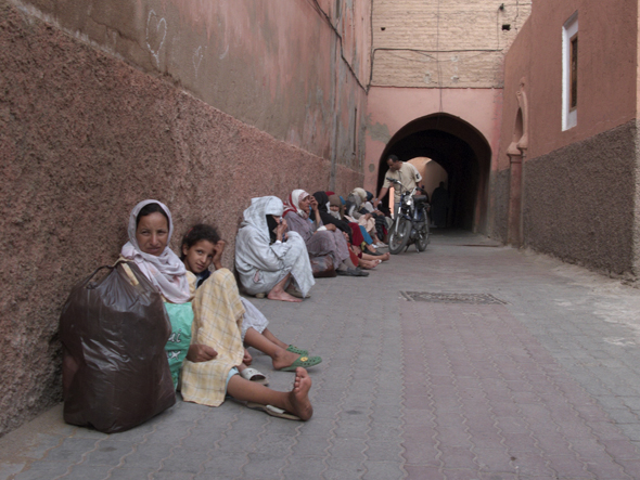 Бедные мусульмане. Марокко бедность. Бедные люди в Марокко.