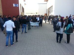 بالصور:كلية العلوم بأكادير على صفيح ساخن، والطلبة يقاطعون الدروس و يستنكرون التصرفات الامسؤولة