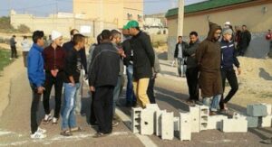 عااجل:إصابة 3 فلاحين في مواجهات عنيفة ب”الهراوات” بين الرعاة الرحل ومواطنين بإشتوكة أيت باها، والتلاميذ يقررون الانقطاع الجماعي عن الدراسة بسبب سيارة “كاط كاط”