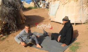 والد معاقين يقطن في كوخ بلاسيكي: السلطة طلبت مني رشوة لانقاذي