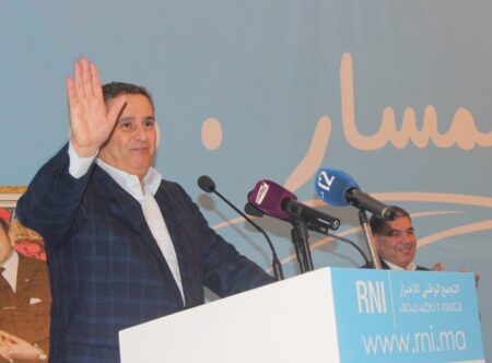 أخنوش من أكادير:أثبتنا "أننا ناس ديال الكلمة والمعقول"، ولهذا 100 ألف مغربي انخرطوا في حزب الأحرار خلال سنة واحدة