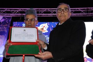 حفل “الموكارن يض ايناير” بأكادير،يختتم على إيقاع تكريم عدة فعاليات وشخصيات من ضمنها الدكتورمصطفى الكثيري.