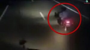 توقيف حافلة وسط الطريق السيار يدفع الركاب إلى إطلاق الصراخ والاحتجاج بقوة