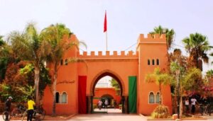 جحافيل المتسولين تقض مضاجع الزوار بمدينة ايت باها‎