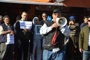 روبورتاج حول الوقفة الأحتجاجية التي نظمها تجار ومهنيي المركب التجاري سوق الأحد