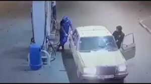 هكذا فضحت الكاميرا سارق الكازوال…