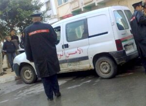 مثير:الشرطة تعتقل لصا اقتحم وكالة بريدية وحاول سرقتها، مستعينا بقضيب حديدي