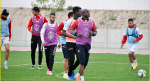 "سلوك لا أخلاقي" يتسبب في أزمة بين الجمهور ولاعب من حسنية أكادير 2 1 71
