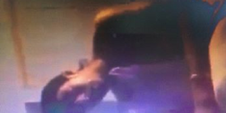 لاعب رجاوي يظهر في فيديو شبه عاري على طريقة نجم الأغنية الشعبية سعيد الصنهاجي لاعب رجاوي يظهر في فيديو شبه عاري على طريقة نجم الأغنية الشعبية سعيد الصنهاجي