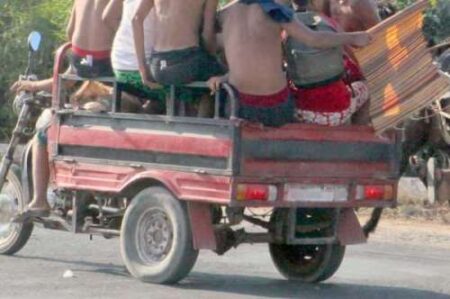 أكادير:سائق "تريبورتور" يقتل شابا ويلوذ بالفرار إلى وجهة مجهولة