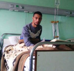 شاب من أكادير يناشد ذوي القلوب الرحيمة لمساعدته لانقاده وعلى عجل.