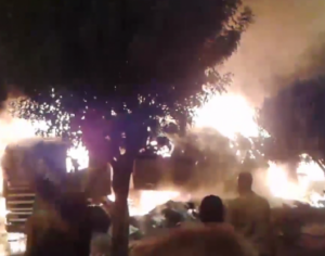 مرة أخرى: اندلاع نيران كثيفة وسط شاحنة من الحجم الكبير بالطريق السيار أكادير مراكش، وخسائر فادحة تنجم عن الحادث (+فيديو).