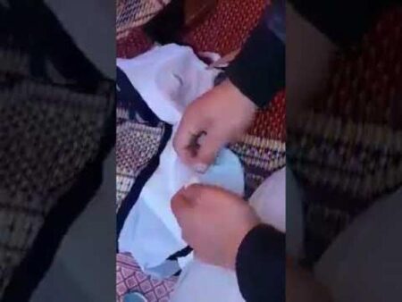 +فيديو: مواد غريبة وسط الملابس الداخلية للنساء تحول حياتهن إلى كابوس. +فيديو: مواد غريبة وسط الملابس الداخلية للنساء تحول حياتهن إلى كابوس.