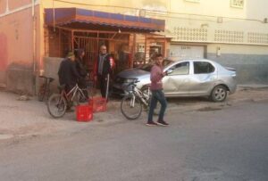 (+فيديو): سيارة مجنونة تقتحم محلا تجاريا بأيت ملول…