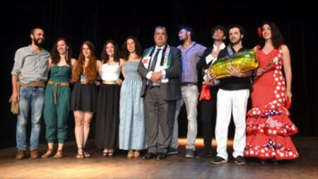 المهرجان الدولي للمسرح الجامعي بأكادير ينفتح هذه السنة على عروض الشارع المهرجان الدولي للمسرح الجامعي بأكادير ينفتح هذه السنة على عروض الشارع