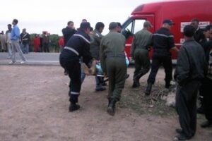 مؤثر:حادثة سير غريبة اثر اصطدام عنيف بين سيارتين، تودي بحياة فتاة أرادت عبور الطريق