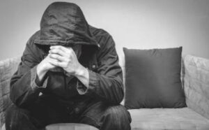 صادم:مغربي بعد 35 سنة زواج وإنجاب 9 أطفال اكتشف أنه عقيم..